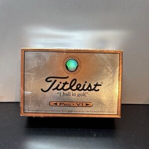 Titleist Pro V1 Golf Ball Box - Gold and Black
